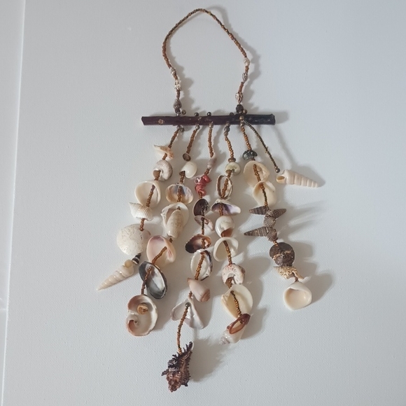 Handmade Other - Natural Seashell Wall Hanging - Beige & Brown Coastal Decor
